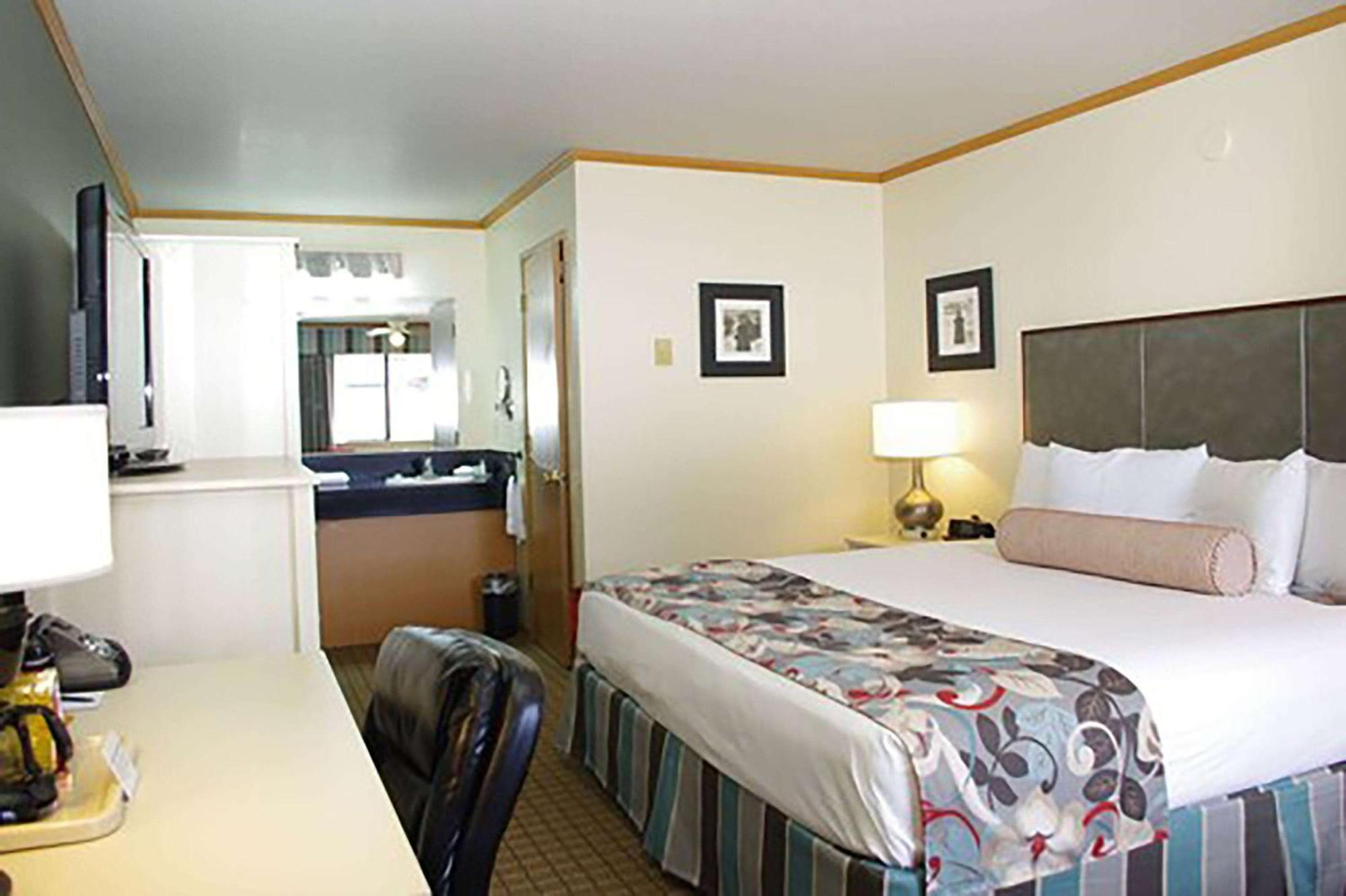 River House Inn, A Baymont By Wyndham Florence Extérieur photo